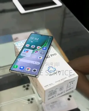 Nouveau Tecno Camon 40 Pro 5G 256 GB Autre