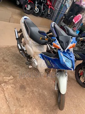 KTM Duke 125 2025 Blanc