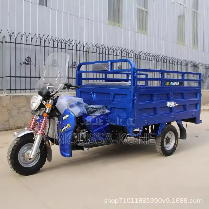 Nouveau Yamaha DT125 2025 Bleu