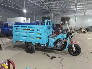 Nouveau Yamaha DT125 2025 Bleu