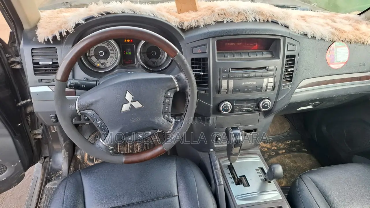 Mitsubishi Pajero V90 2.8 GL 2015 Noir