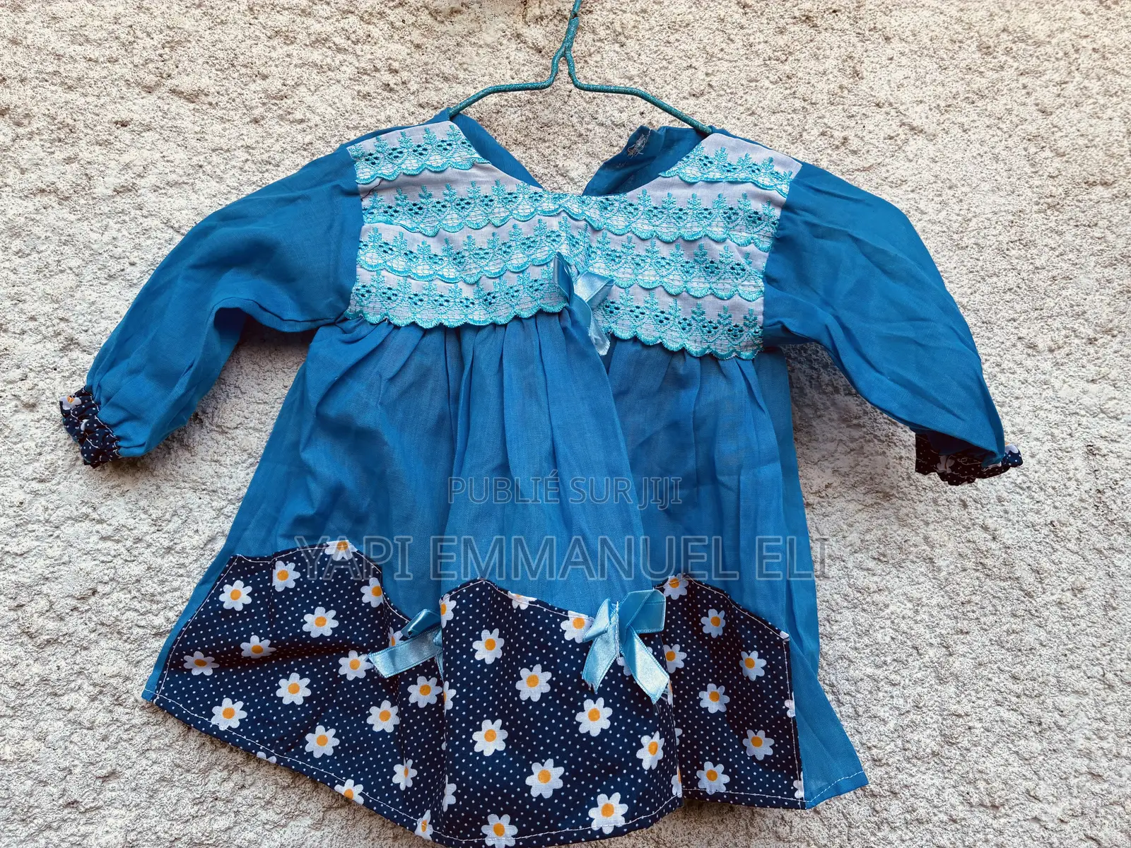 Robe Bleue À Manches Longues Pour Fillette
