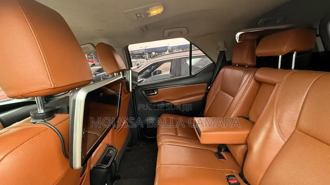 Toyota Fortuner 2.4 D AWD 2020 Noir