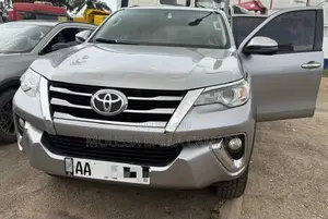 Toyota Fortuner 2.4 D AWD 2020 Noir