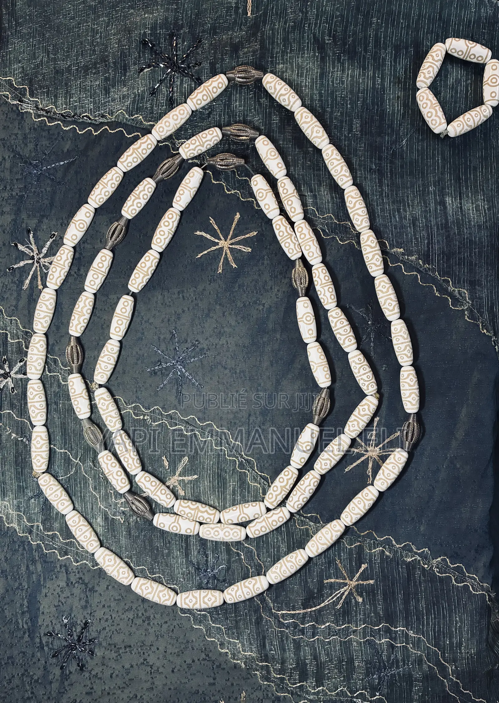 Colliers Multi-Rangs Et Bracelet Perles