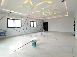 3chbre Appartement-terrasse dans Cocody à Louer