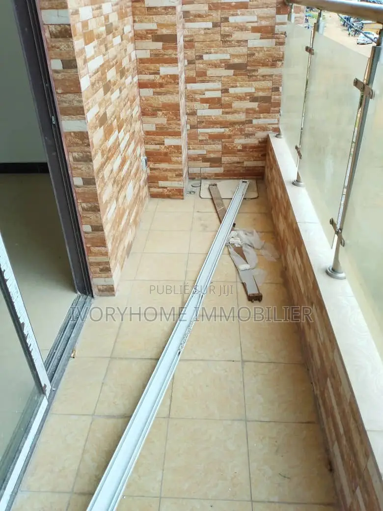 2chbre Appartement dans Cocody à Louer