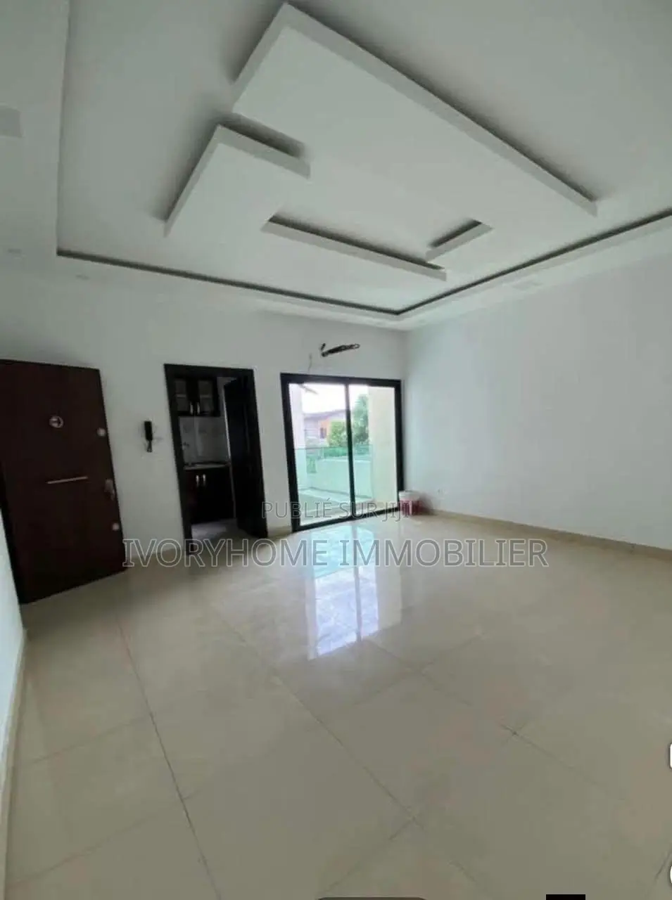 1chbre Appartement dans Cocody à Louer