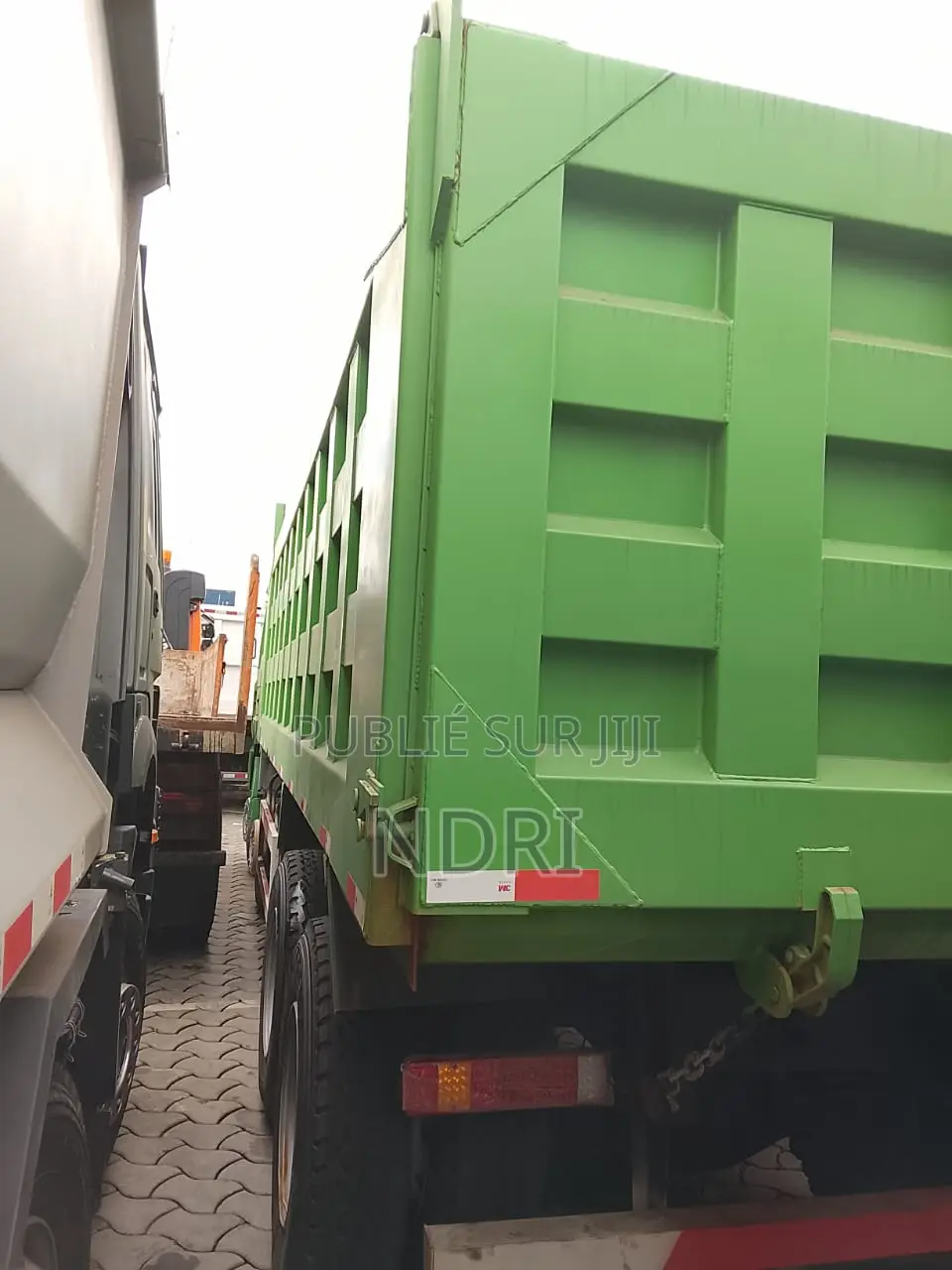 Camion Benne 35-40t À Vendre