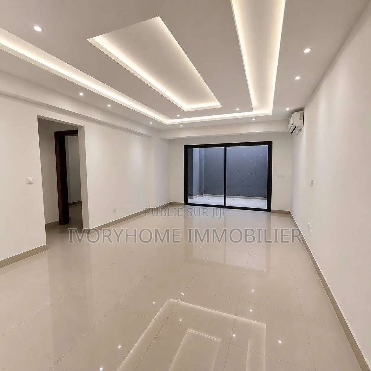 3chbre Appartement-terrasse dans Cocody à Louer