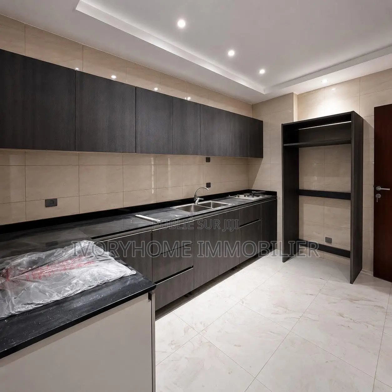 3chbre Appartement-terrasse dans Cocody à Louer