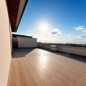 3chbre Appartement-terrasse dans Cocody à Louer