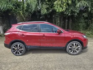 Nissan Qashqai 2015 Rouge