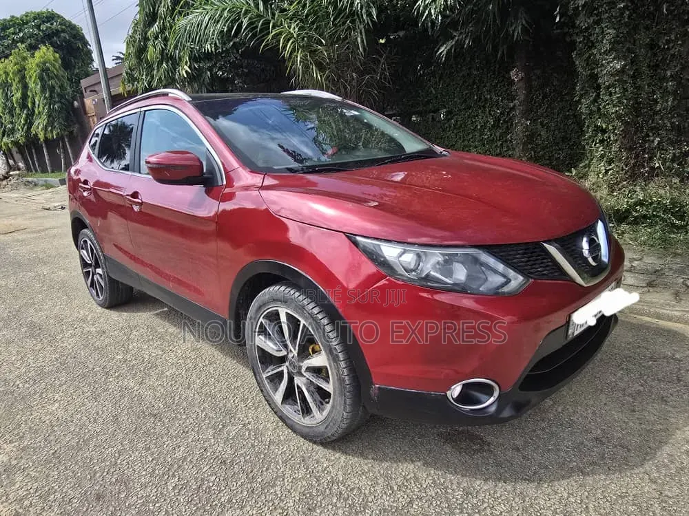 Nissan Qashqai 2015 Rouge