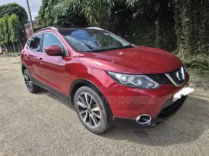 Nissan Qashqai 2015 Rouge