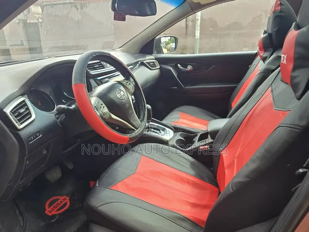 Nissan Qashqai 2015 Rouge