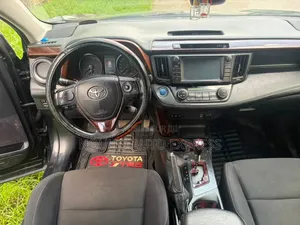 Toyota RAV4 2015 Noir