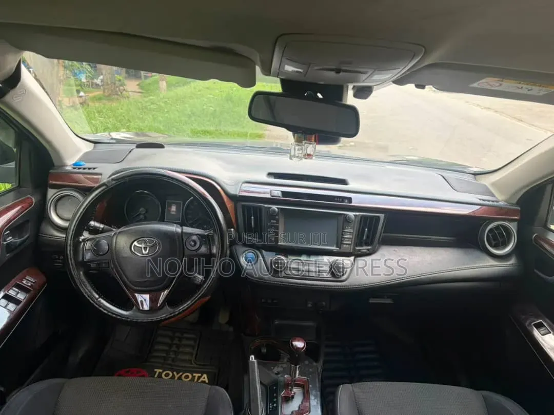 Toyota RAV4 2015 Noir