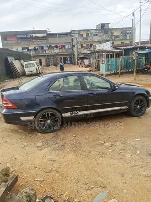Mercedes-Benz C200 2004 Bleu