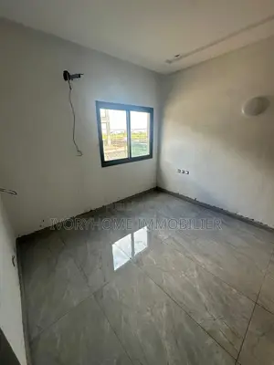 4chbre Duplex dans Cocody à Louer