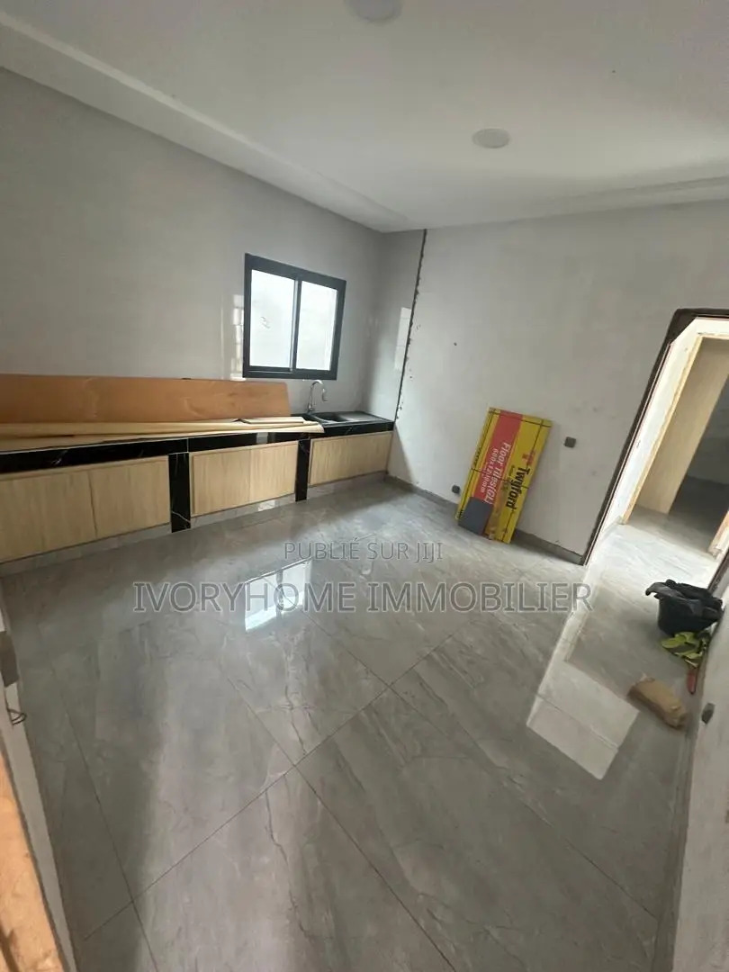 4chbre Duplex dans Cocody à Louer