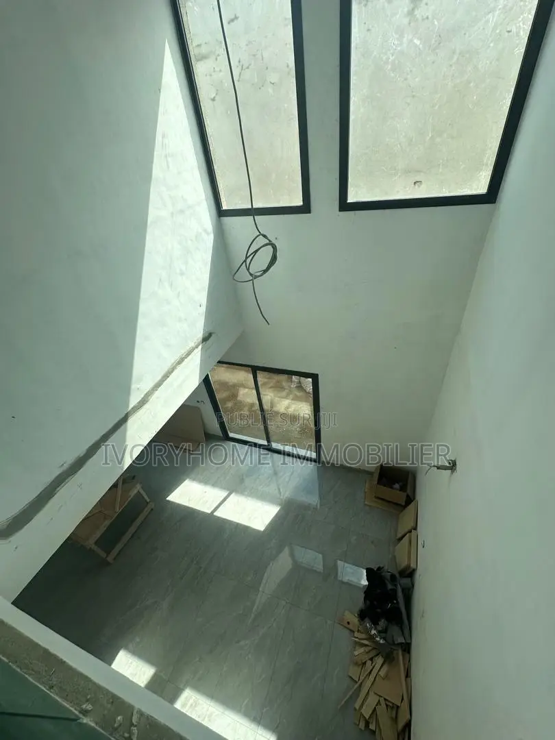 4chbre Duplex dans Cocody à Louer