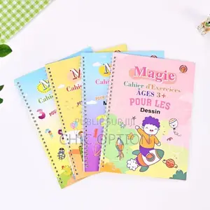 Cahier Magique 4 en 1 Avec Des Stylos