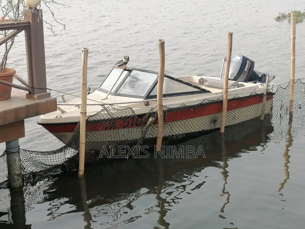 Petit Bateau Plaisance Moteur 60 Chevaux Yamaha 2 Temps
