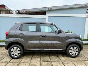 Suzuki S-Presso 2024 Gris