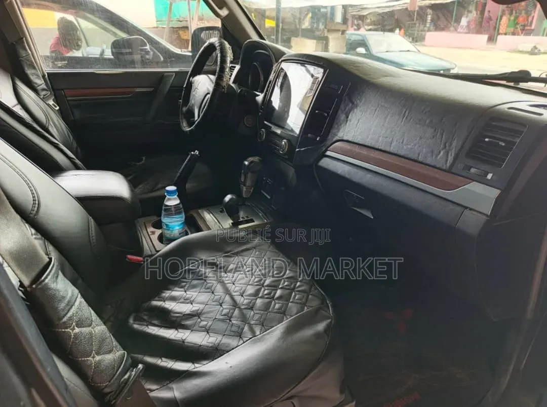 Mitsubishi Pajero 2014 Bleu