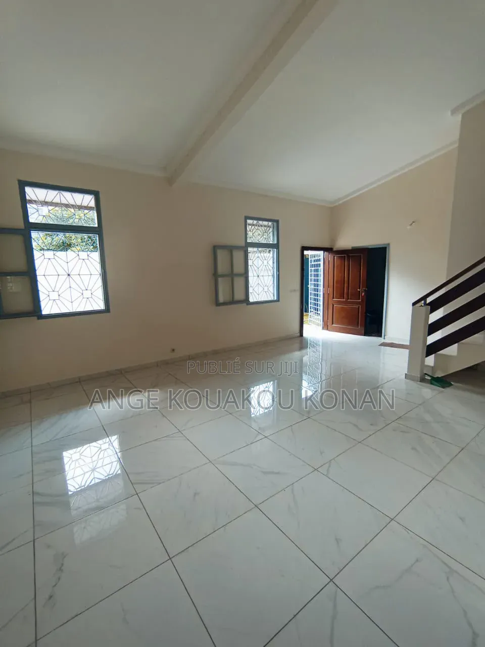 5chbre Duplex dans Ange Immobilier, Cocody à Louer