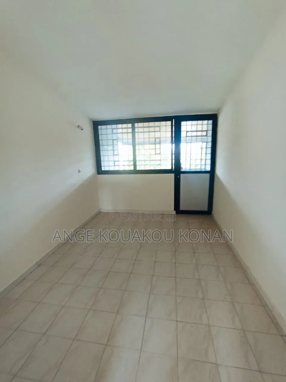 5chbre Duplex dans Ange Immobilier, Cocody à Louer