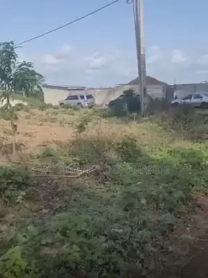 3 Lots À Vendre