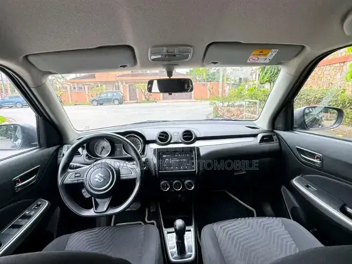 Suzuki Swift 2024 Bleu