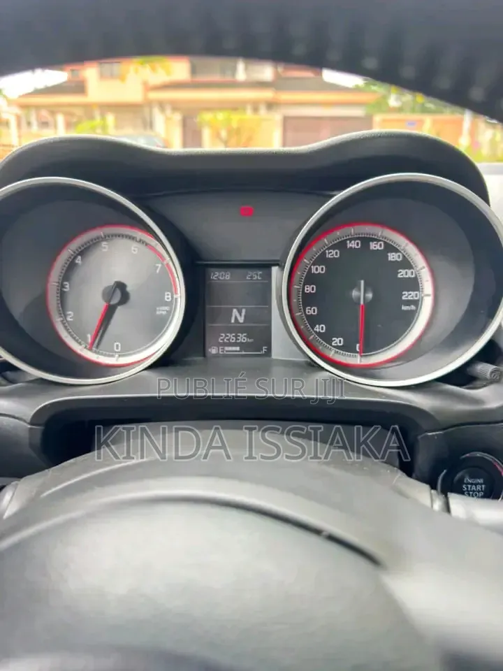 Suzuki Swift 2024 Bleu