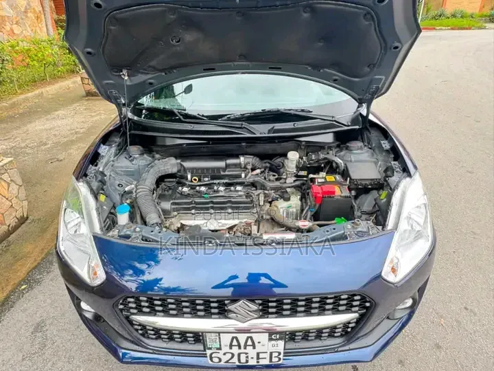 Suzuki Swift 2024 Bleu