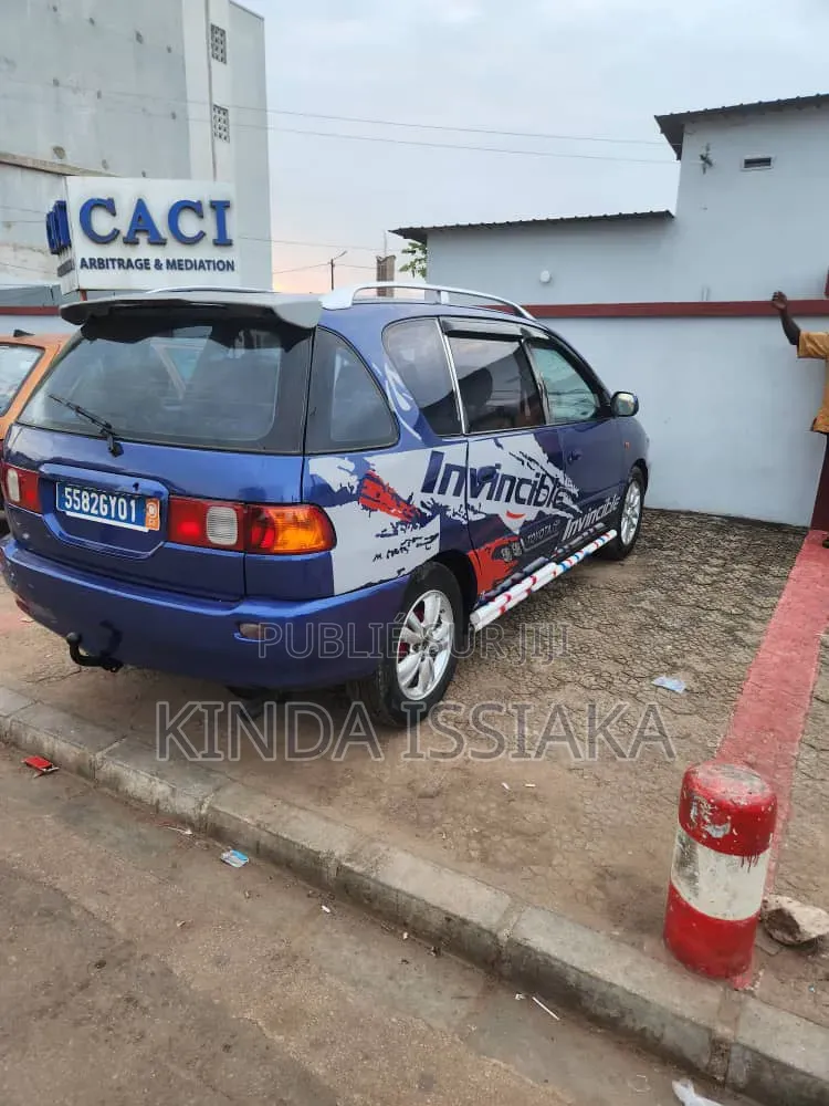 BMW 318i 2002 Gris