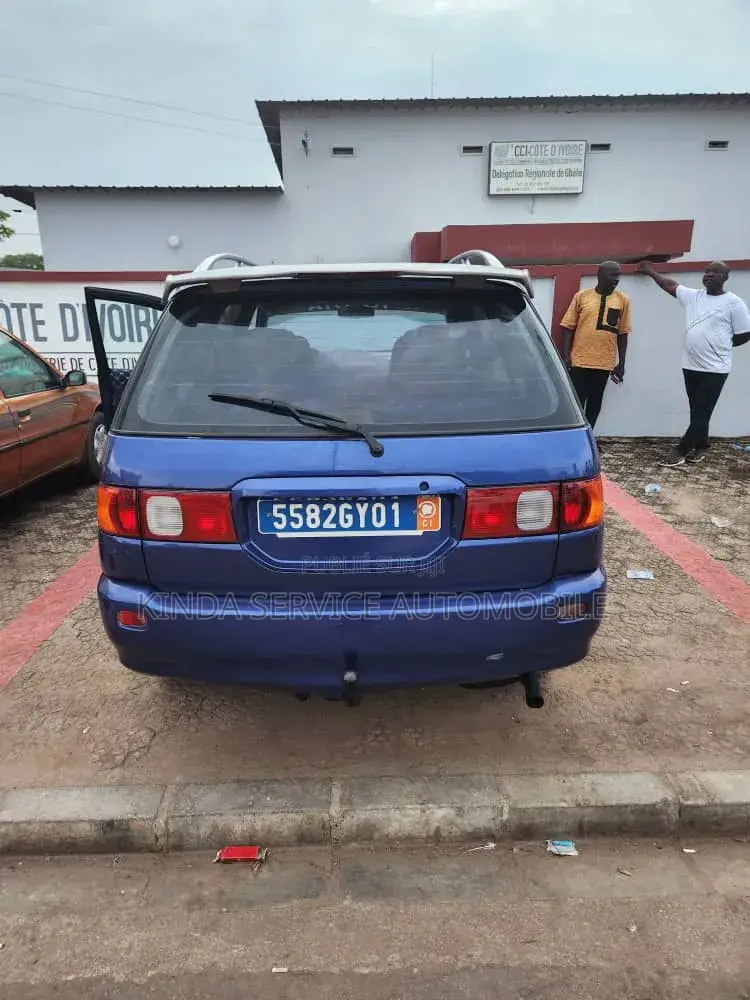 BMW 318i 2002 Gris