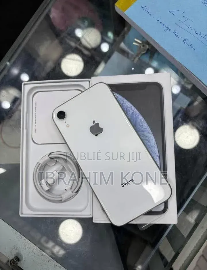 Nouveau Apple iPhone XR 64 GB Argenté