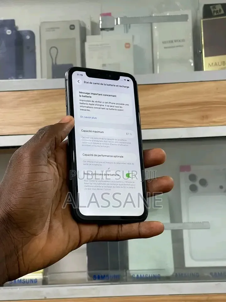 Nouveau Apple iPhone 11 128 GB Noir