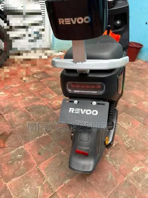 Moto Électrique Revoo A10