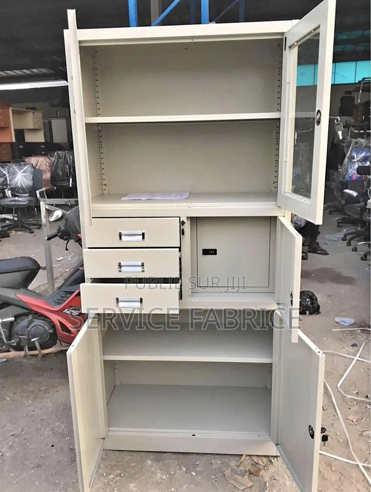 Armoire Issue D’Un Coffre Fort