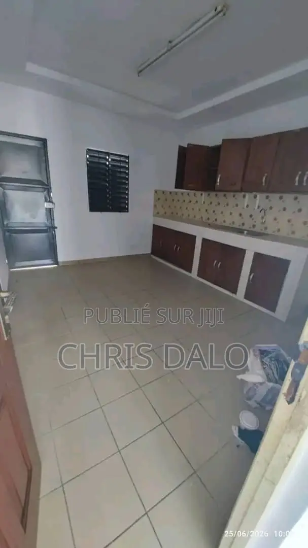 2chbre Villa dans Valentin, Cocody à Louer