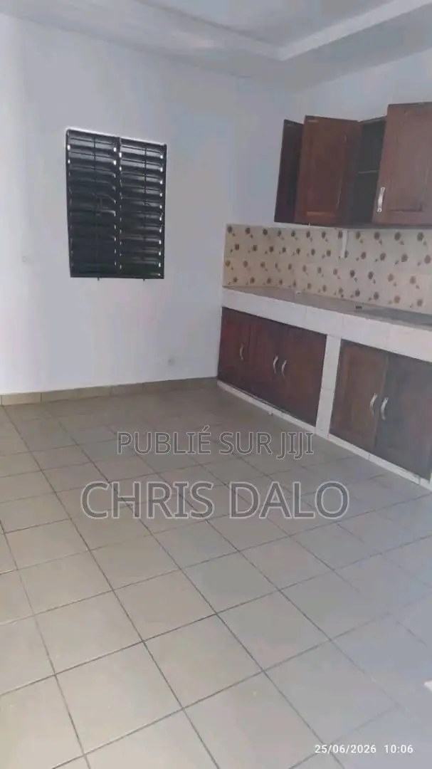 2chbre Villa dans Valentin, Cocody à Louer