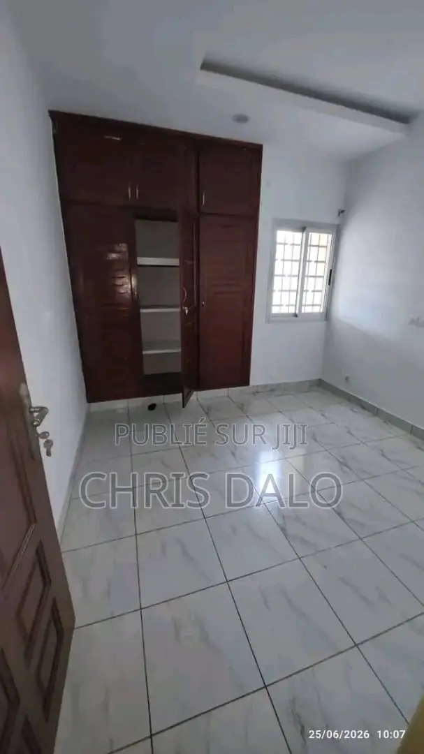 2chbre Villa dans Valentin, Cocody à Louer