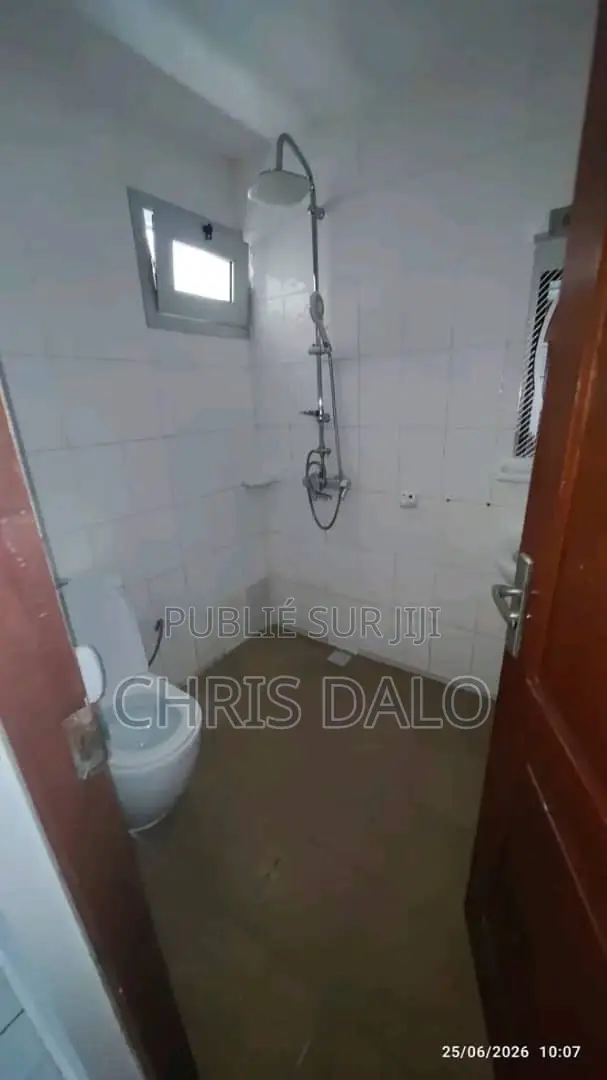 2chbre Villa dans Valentin, Cocody à Louer
