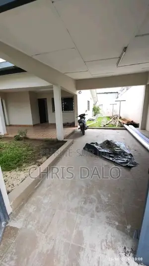 2chbre Villa dans Valentin, Cocody à Louer