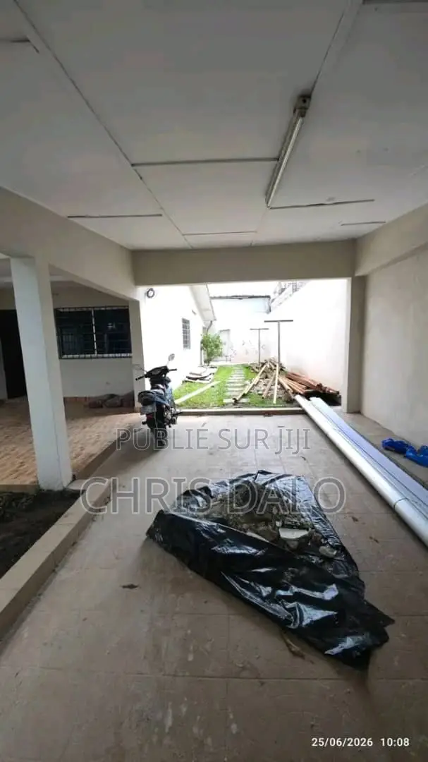 2chbre Villa dans Valentin, Cocody à Louer