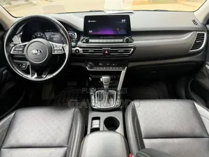 Kia Seltos 2022 Gris