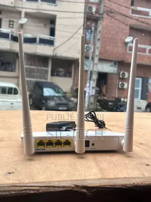 Routeur Wifi Tenda F3